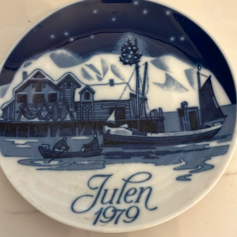 Porsgrund vintage Norwegian 1979 Christmas plate